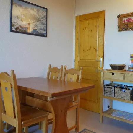 2 Pieces + Coin Montagne, Ideal Familles, Au Pied Des Pistes, Les Allues - Fr-1-182-2 Meribel